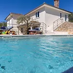 Luxury Emily Sea View By Guide