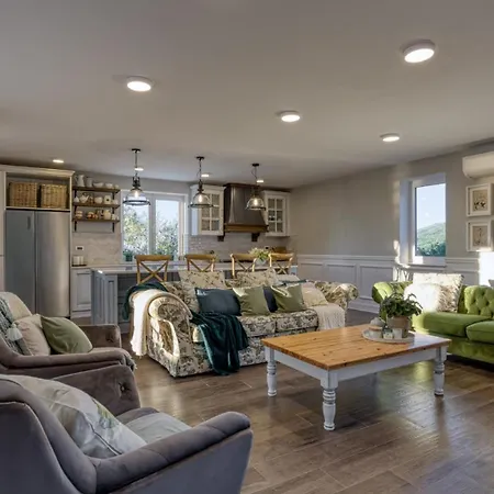 Luxury Emily Sea View By Guide