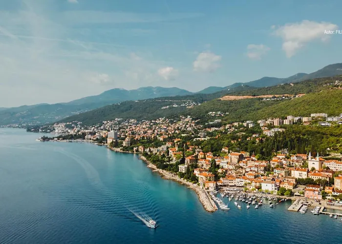 Luxury Emily Sea View By Guide Villa