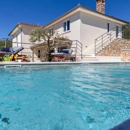 Luxury Emily Sea View By Guide