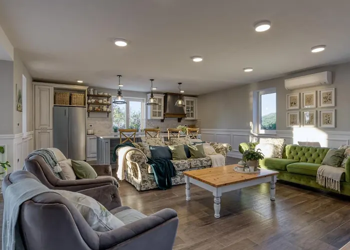 Luxury Emily Sea View By Guide