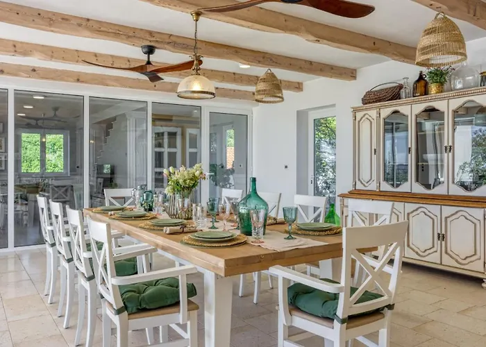 Luxury Emily Sea View By Guide Villa Brseč